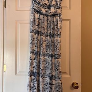 Cute sleeveless maxi dress
